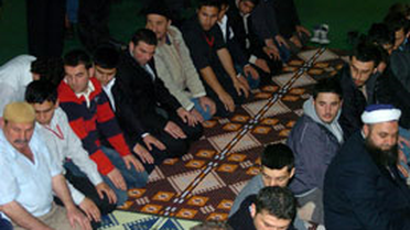 Spor Salonunda Namaz