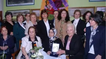 Haberal'ın Annesi Yılın Annesi Seçildi