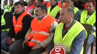 Bayrağı Hakem Gibi Kaldır