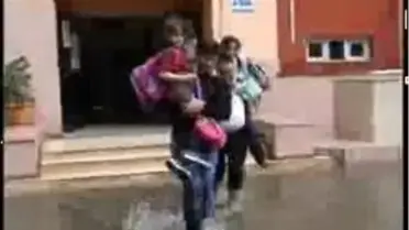 Adana - Ek G//Öğrenciler Okulda Mahsur Kaldı