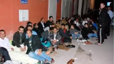 Urfa'da Bilet İzdihamı