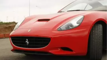 Ferrari Calıfornıa Otomobil Kulübü'nde