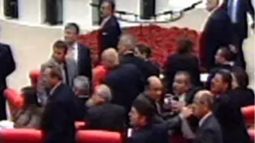 Meclis'te Yumruklar Konuştu