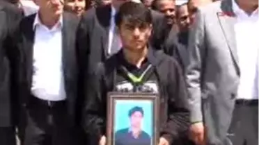 Şırnak Ta ? Dur? İhtarına Uymayan Gencin Öldürülmesine Tepki