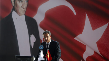 Türkçe Olimpiyatları İspanya Başbakanı ve Medeniyetler İttifakı Eş Başkanı Jose Luis Rodriguez Zapatero’ya verilecek.
