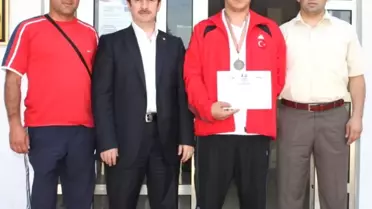 Parataekwondo Dünya Üçüncüsü Cengiz Aydoğdu