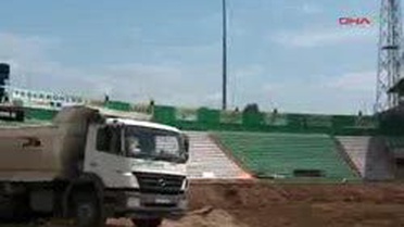 Timsah Yuvasına Avrupa Makyajı