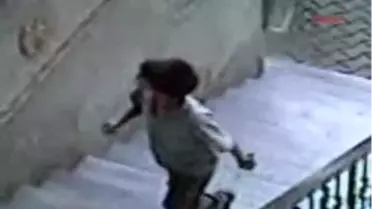Bursa - Camide El Çantasını Çalan Çocuk Kameraya Yakalandı