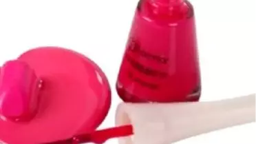 Dudaklarda Ve Tırnaklarda Fuşya Hakimiyeti 


