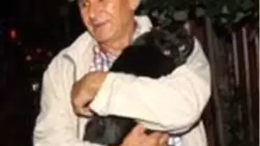 Kedisi İçin Alevlerin Arasına Daldı