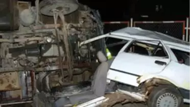 Bolu'da Otomobille Kamyon Çarpıştı: 2 Ölü, 1 Yaralı