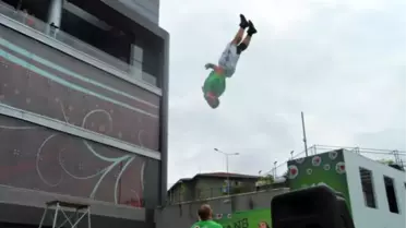 Bonus Açıkhava Festivali Optimum Outlet'i Karnaval Alanına Çevirdi