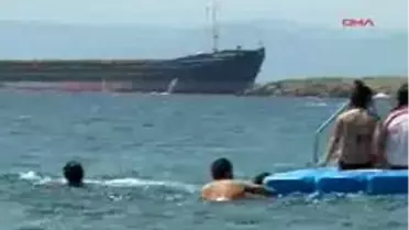 Çanakkale - Rus Gemisi Karaya Oturdu