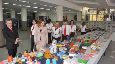 GKV’li Öğrencilerin Çini, Ahşap Ve Fotoğraf Sergisi İlgi Görüyor