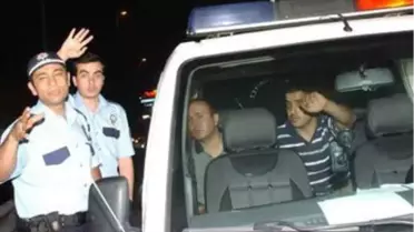 Kavgayı Ayıran Polisi Taşla Yaraladılar