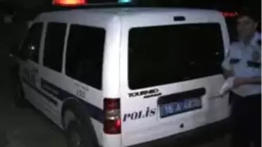 Bursa - Otomobilin Çarptığı Yaralı Sokak Köpeğini Ekip Otosuyla Hayvan Hastanesine Götürdüler