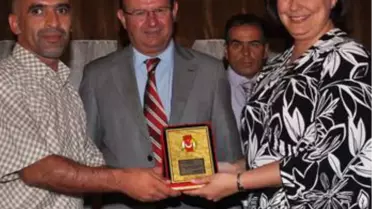 Mavi Marmara'daki Gazetecinin Ödülü ABD Konsolosu'ndan