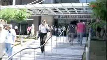 Selçuk'un Hayatını Kaybettiği Hastaneye Ziyaretçi Akını