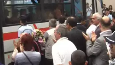 Halkalı'da Asker Servisine Bomba Şüphelileri Alkışlarla Adliyede