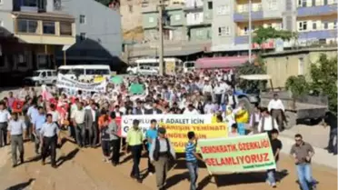 Bdp, Şırnak'ta 'Demokratik Özerklik' Pankartıyla Yürüdü