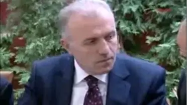 Topbaş'tan Görevliye Şemsiye Azarı...