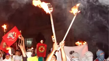 Meşaleli Yürüyüşten Sonra Olaylar Çıktı