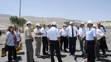Fuar Basın Toplantısı ve Özal Makale Yarışması Ödül Töreni
