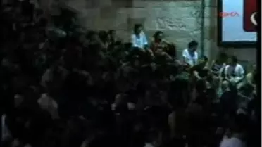 'Disko Kraliçesi' Büyüledi