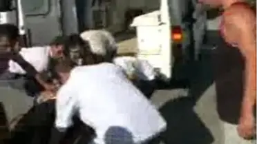 Edirne - Şarkıyı Değiştirmek İsterken Otobüsü Devirdi