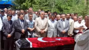 Bakan Yazıcı Cenazede
