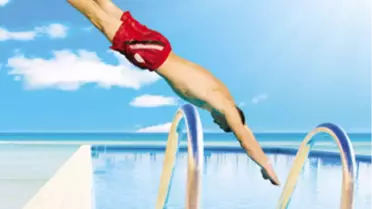 Suya Balıklama Atlarken Boyun Travmalarına Dikkat!