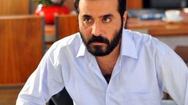 Mustafa Üstündağ Son Bekarlık Günlerini Film Setinde Geçiriyor!