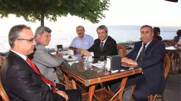 Bakan Ergün, Naile Cafe’de Dinlendi