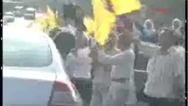 İzmir - Sakık Ve Türk'ten Ortak Çağrı:'Hakikatleri Araştırma Komisyonu Kurulsun'
Sakık, 'Kürtlerin Can Güvenliği Tehlikedeyse, Başbakan'ın Da, Genelkurmay Başkanı'nın Da Can Güvenliği Tehlikede'