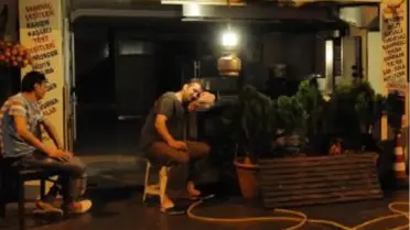 Elektrik Gelmeyince Esnaf İşyerlerinde Sabahladı