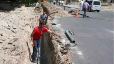 Niğde Behzat Ecemiş Caddesine İçme Suyu Hattı