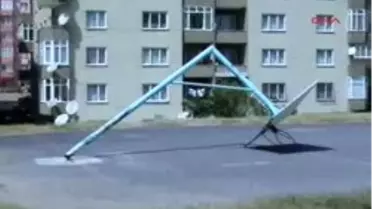 Çorlu Etkili Olan Rüzgar Pota Devirdi