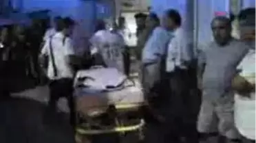 Fenerlinin Kalbi Trabzon Maçına Dayanamadı
Ahmet Kurşun'un 5 Kez Duran Kalbi Her Seferinde Çalıştırıldı, Tedaviye Alındı.