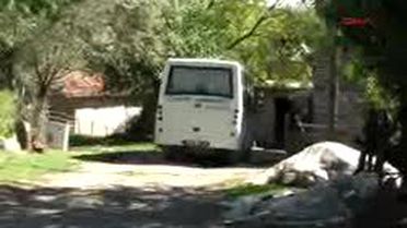 /Bartın - Bayramda İntikam Kurşunları: 2 Ölü, 1 Yaralı 
Kızının Kaçırılmasına Aracılık Eden Akrabalarına Kurşun Yağdırdı