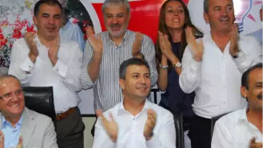 AK Parti İzmir de Büyük Sevinç