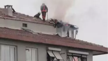 Binaya Yıldırım Düştü