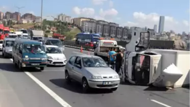 Otoyolu Kilitleyen Kaza