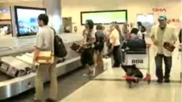 Thy Uçağı'ndaki Esrarengiz Not, Panik Yarattı
Thy Uçağı'ndaki Esrarengiz Not, Panik Yarattı