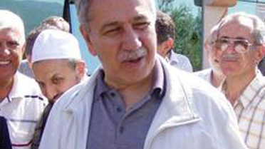 Arınç: 'Farklı İnançları Önemsiyoruz'