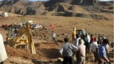 Bu Kez Cenazede Patlama