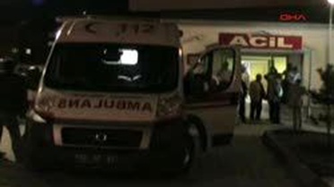 Ağrı Trabzon´Dan Gelen Cenazeler Toprağa Verildi
Ağrı'nın Merkez Otlubayır Köyünde İçme Suyu Yüzünden Çıkan Tartışmada Gönüllü Köy Korucusunun Tüfeğinden Çıkan Kurşunlarla Ölen Muhtar Ve 4 Yeğeni Toprağa Verildi.
