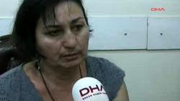 Van Ermeniler Van 'Dan Çok Mutlu Ayrılıyor
Van Gölü'nde Ki Akdamar Adası'nda Bulunan Surp Haç Kilisesi'nde 95 Yıl Aradan Sonra Yapılan Ayin, Ermenileri Mutlu Etti. Çok Olumlu Duygularla Van'dan Ayrılan Ermeniler, Vanlıların Kendilerine Çok Sıcak Davrandığını Söyledi. Ermenistan'dan Gelen Ve Gazetec