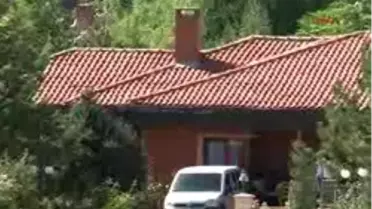 Eskişehir - Gözaltına Alınan Hanefi Avcı; 'Örgüt Kendileridir, Bunları Yapanlardır'
Lojman Aranırken Konuşan Eşi Şenay Avcı, 'Dağ Gibi Adamın Eşiyim' Dedi