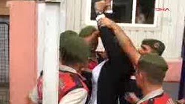 Adliye Önünde Polis Müdahalesi... (2)