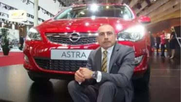 Astra Sports Tourer'ın Dünya Lansmanı Paris'te Yapıldı...